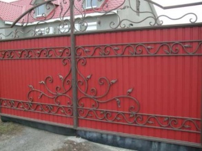 Кованые заборы с профнастилом 150 метров фото в Ветлуге