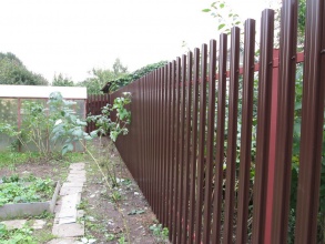 Забор из евроштакетника с забивными столбами 86 метров фото в Ветлуге