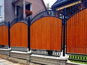 Кованые заборы на ленточном фундаменте 15 соток фото недорого под ключ